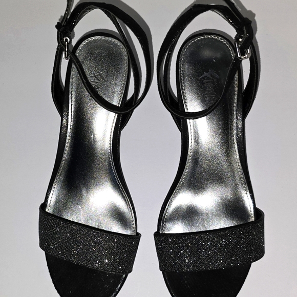 FIONI Silver and Black Heels‎ for Stylish Occasions - Picture 1 of 10